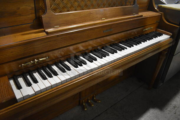 Baldwin Wooden Piano. 58x25x42 - Image 4 of 8