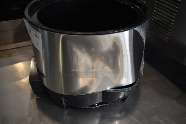 BRAND NEW SCRATCH AND DENT! Vollrath HS-11 11 Qt. Round "Heat 'n Serve" Rethermalizer Soup Kettle Food Warmer. 120 Volts, 1 Phase. See Pictures For Dents on Back. Tested and Working! - Image 4 of 5