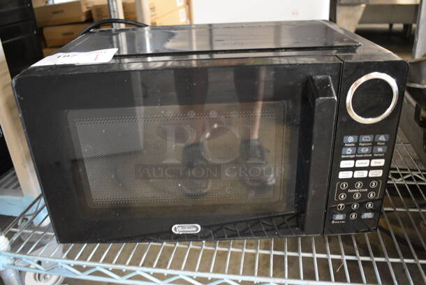 Sunbeam SGCMB809BK-09 Countertop Microwave Oven. 120 Volts, 1 Phase. 18x14x11