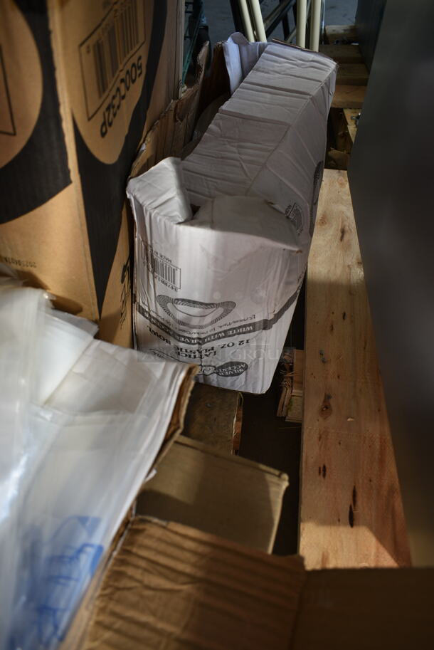 PALLET LOT of 15 BRAND NEW Boxes Including 500CC32P Choice Clear PET Plastic Cold Cup - 32 oz. - 500/Case, 130IC25PCL500 Choice 25 lb. Clear Plastic Ice Bag with Ice Print - 500/Case, Choice 25 lb Shorty Paper SOS Bag, 347RB12WHSLV White Bowl with Silver Lattice Design, Choice 0.75 oz Portion Cups, 500L1020WHT Travel Cups and Lids, 427TBBD4 Bolt Down Outdoor Table Base Plate. 15 Times Your Bid! - Image 6 of 12