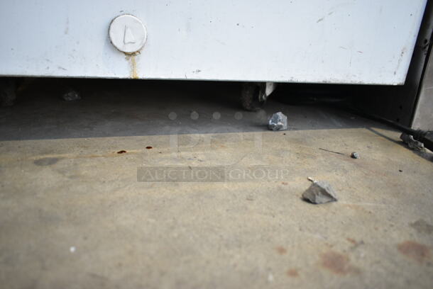 Excellence ISL-5D Metal Freezer Merchandiser on Commercial Casters. 115 Volts, 1 Phase. Tested and Working! - Image 4 of 8