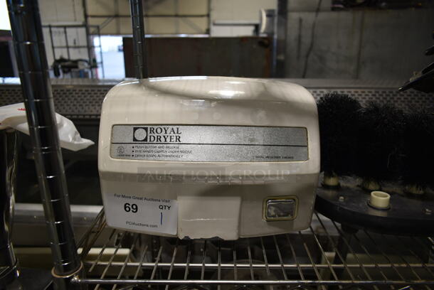 Royal Dryer HK-2200ES Metal Wall Mount Hand Dryer. 110/120 Volts, 1 Phase.  - Image 1 of 4