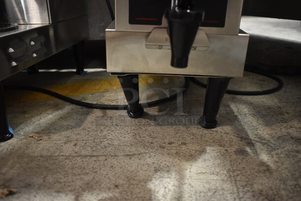 BRAND NEW SCRATCH AND DENT! 2023 Bunn SINGLE AXIOM 15 Stainless Steel Commercial Countertop Single 1 Gallon Coffee Brewer w/ Hot Water Dispenser, Metal Brew Basket and Server Satellite. 120 Volts, 1 Phase.  - Image 3 of 9