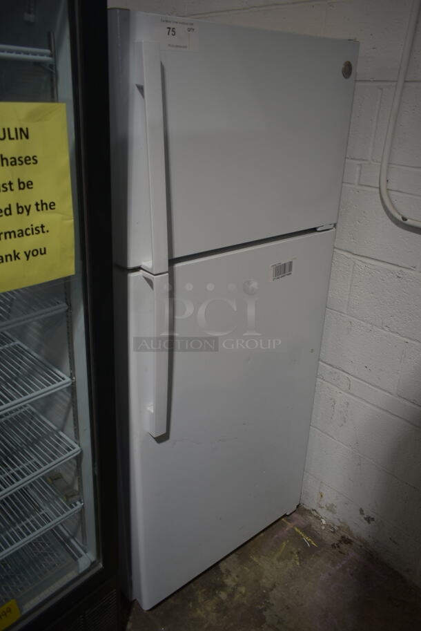 General Electric GE GTS17DTNJRWW Metal Cooler Freezer Combo Unit. 115 Volts, 1 Phase. Tested and Working!