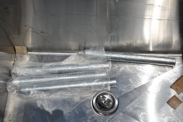 BRAND NEW SCRATCH AND DENT! Stainless Steel Commercial Single Bay Sink.  - Image 4 of 4