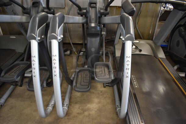 Matrix Commercial Floor Style Stepper Machine. Does Not Come w/ Power Cord. Tested and Working! - Image 3 of 5