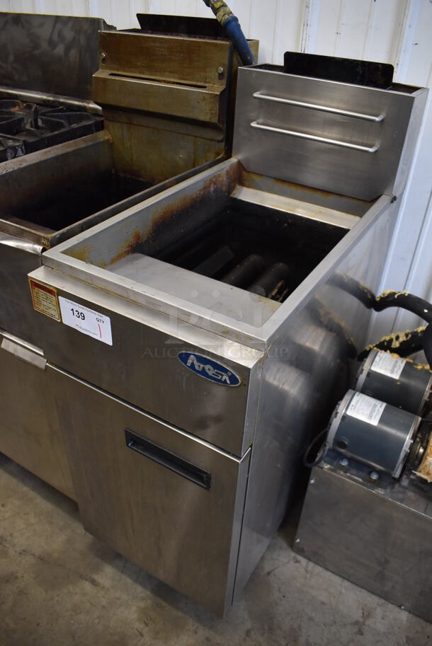 Atosa ATFS-40 Stainless Steel Commercial Floor Style Natural Gas Powered Deep Fat Fryer. 102,000 BTU. 15.5x30x44 - Image 2 of 6