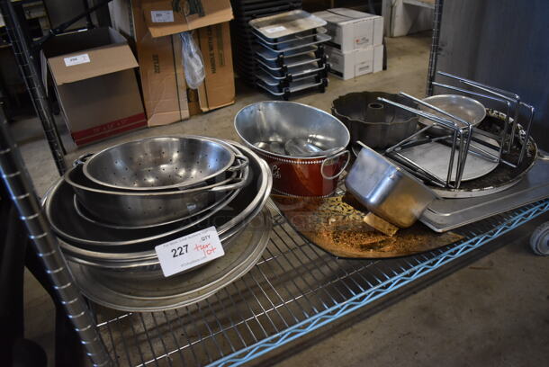 ALL ONE MONEY! Tier Lot of Various Metal Items Including Bowls, Colander and Bundt Cake Pan