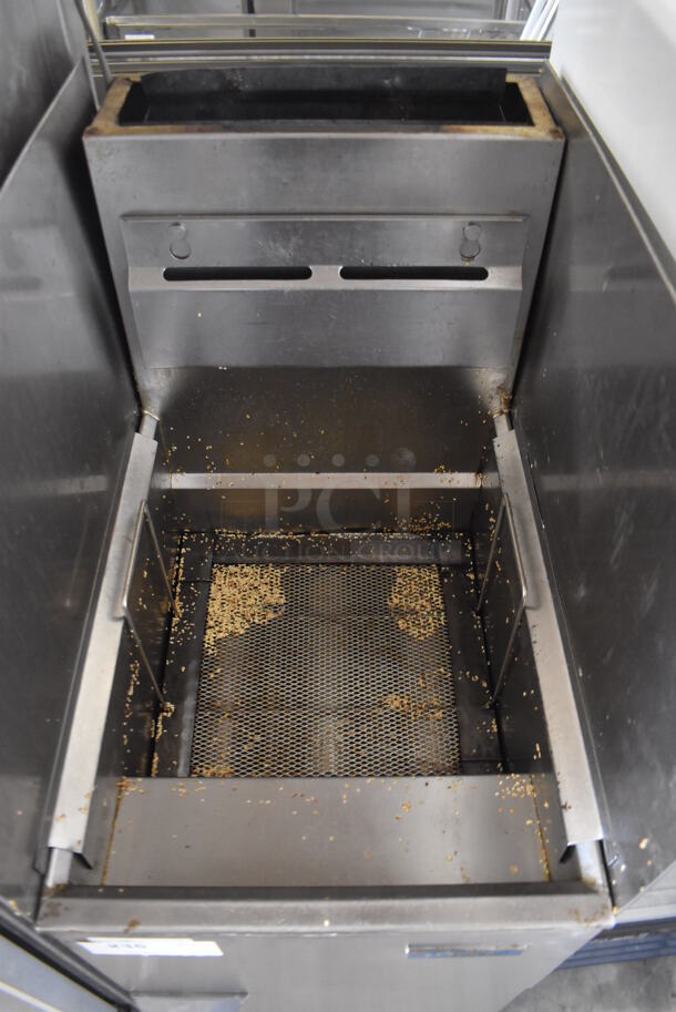 MKE Stainless Steel Commercial Floor Style Natural Gas Powered Deep Fat Fryer w/ 2 Side Splash Guards. 16x27x48 - Image 4 of 6