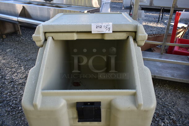Poly Insulated Portable Ice Bin on Commercial Casters. - Image 4 of 5