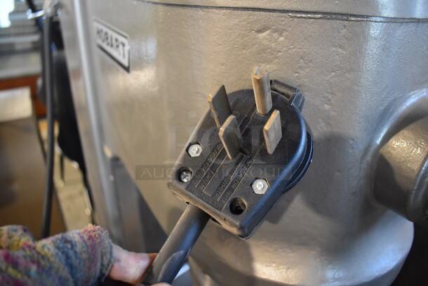 REFURBISHED! Hobart H 600 Metal Commercial Floor Style 60 Quart Planetary Dough Mixer w/ Stainless Steel Mixing Bowl and Dough Hook Attachment. Unit Has Been Professionally Refurbished! 208 Volts, 3 Phase. 28x40x56 - Image 8 of 10