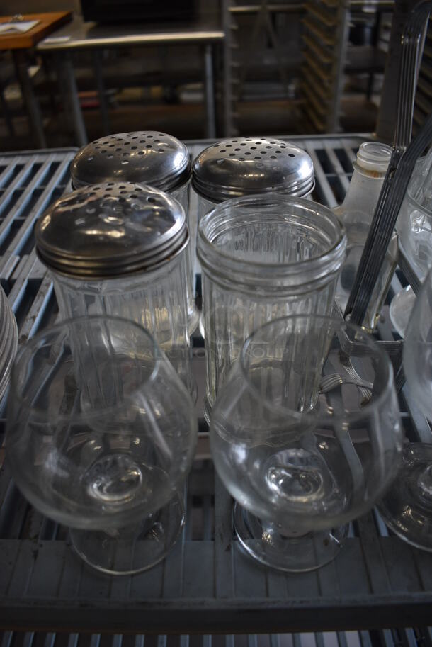 ALL ONE MONEY! Lot of Various Glassware Including Seasoning Shakers, Wine Glasses and Salt Shakers! - Image 2 of 4