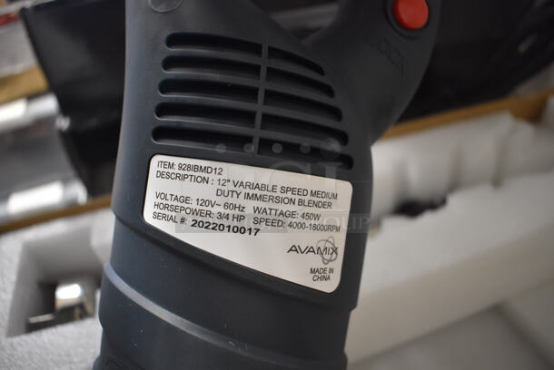 BRAND NEW SCRATCH AND DENT! AvaMix 928IBMD12 Stainless Steel Commercial 12" Shaft Immersion Blender. 120 Volts, 1 Phase. Tested and Working! - Image 4 of 7