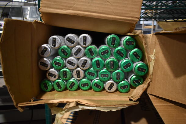 Box of 34 BRAND NEW Sylvania F20T12/CW / Philips F20T12/CW Fluorescent Tube Lights. - Image 2 of 6