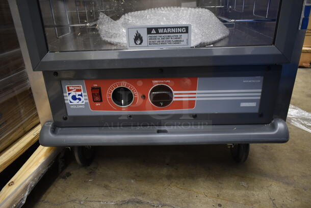 BRAND NEW SCRATCH AND DENT! 2023 Metro C519-HFC-4 Metal Commercial Single Door Warming Holding Cabinet on Commercial Casters. 120 Volts, 1 Phase. Tested and Working! - Image 2 of 6