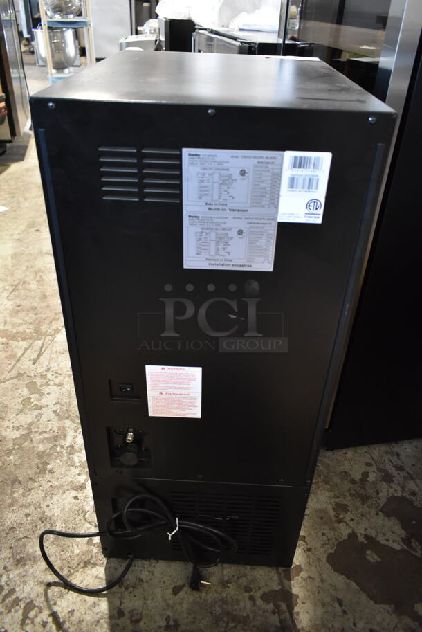 BRAND NEW SCRATCH AND DENT! Danby DIM32D1BSSPR 32lb 15" Stainless Steel Built-In Ice Maker. 115 Volts, 1 Phase. Tested and Working! - Image 6 of 8