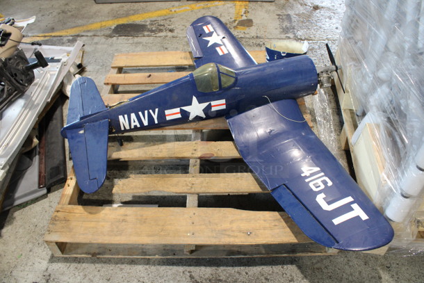 Navy Chance Vought F4U Corsair 1/8 Scale RC Model Airplane.  64x12x50 - Image 9 of 10
