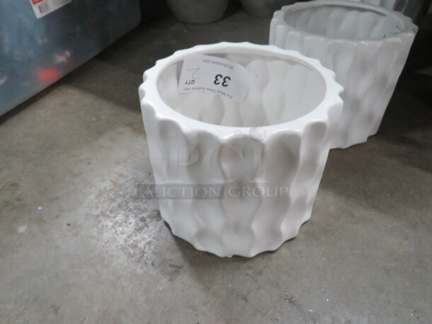 One 7.5X6.5 White Pot. - Image 1 of 1