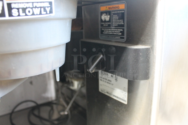 2010 Bunn TB3 Stainless Steel Commercial Countertop Iced Tea Machine w/ Poly Brew Basket. 120 Volts, 1 Phase.  - Image 5 of 7
