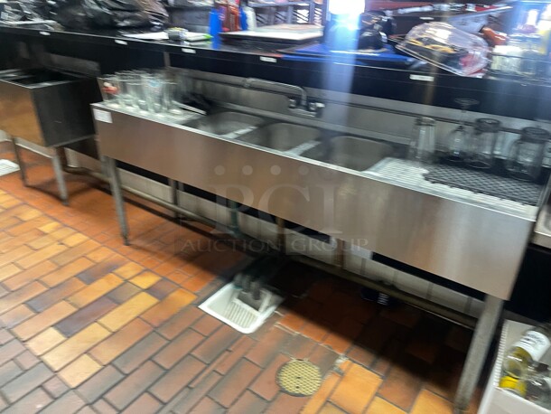 Clean! Krowne CS-1872 72 Inch 3 Compartment Sink w/ 10 inch W x 14 inch L Bowl, 10 inch Deep Commercial NSF Heavy Duty  - Image 4 of 5