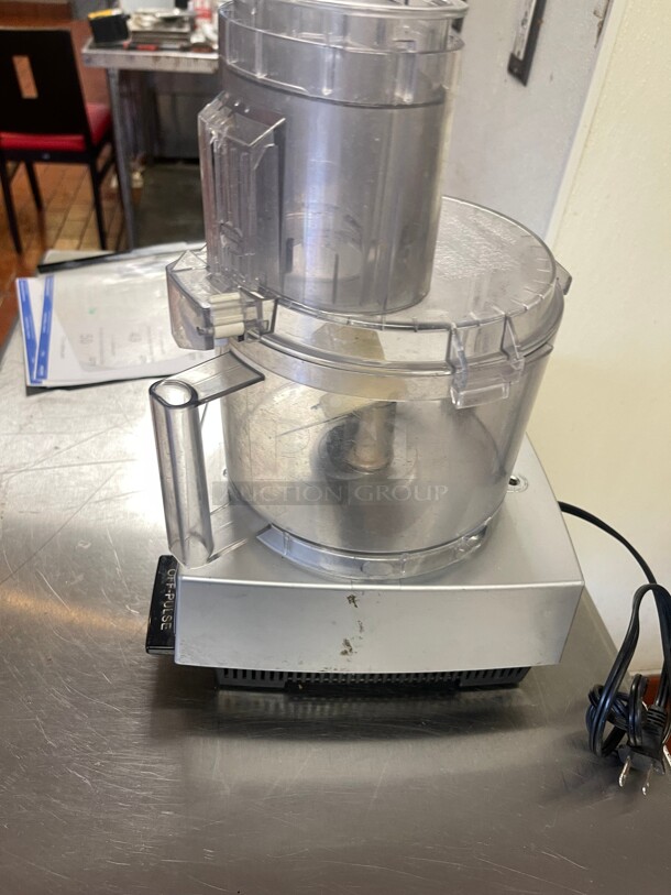 Working! Cuisinart Cup Pro Custom 11 Commercial Food Processor With 625 Watt Motor And Extra Large Feed Tube 115 Volt NSF Tested and Working! - Image 5 of 10