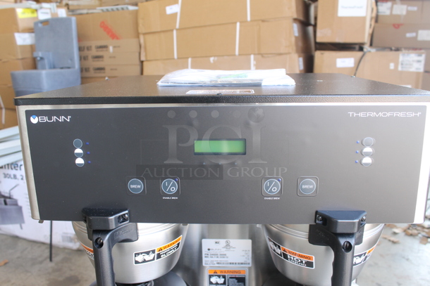 NEW IN BOX! 2022 Bunn Thermofresh Dual TF DBC Coffee Brewer w/ 2 NEW TF Servers. 120/208 Volt 1 Phase - Image 3 of 8