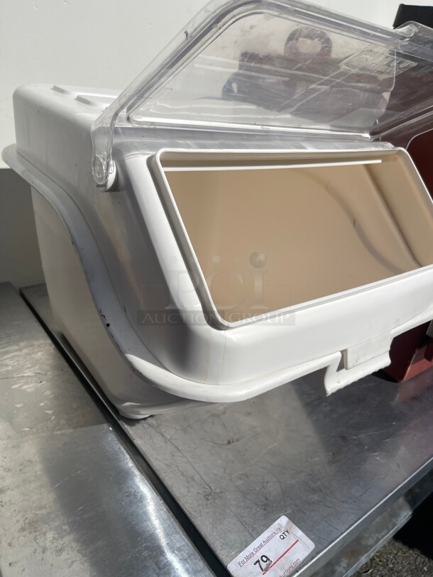 Winco IB-10S Shelf Ingredient Bin - 10 Gallon Capacity, Clear Lid/White Base NSF  - Image 5 of 9