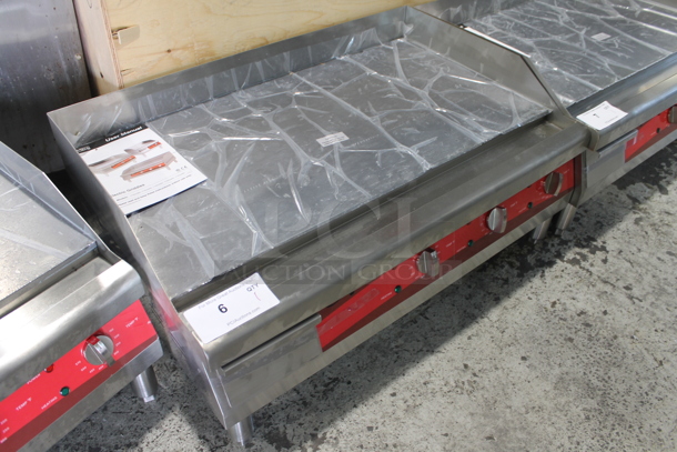BRAND NEW SCRATCH AND DENT! Avantco 177EG30N Stainless Steel Commercial Countertop Electric Powered Flat Top Griddle w/ Thermostatic Controls. 208/240 Volts, 1 Phase.  - Image 2 of 7