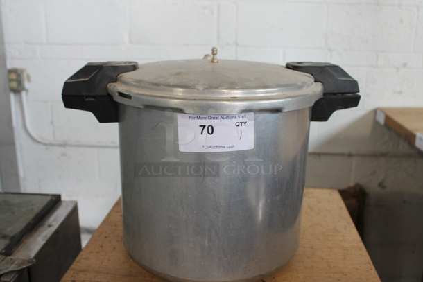 Mirro 92122 Metal Countertop 22 Quart Pressure Pot w/ Lid. - Image 1 of 3