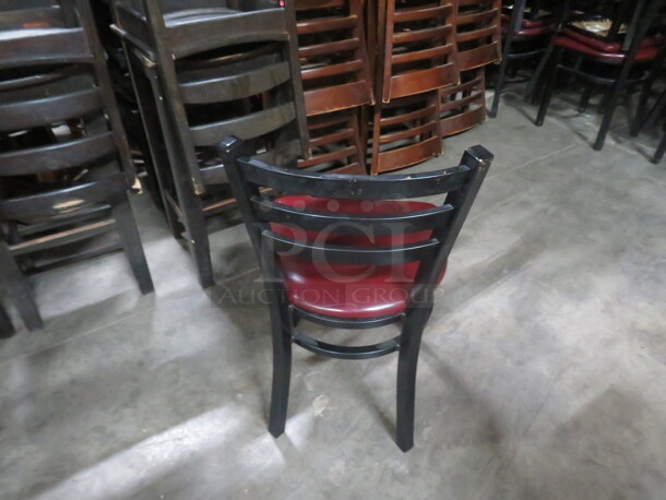 Black Metal Chair With A Burgundy Cushioned Seat. 4XBID - Image 3 of 3