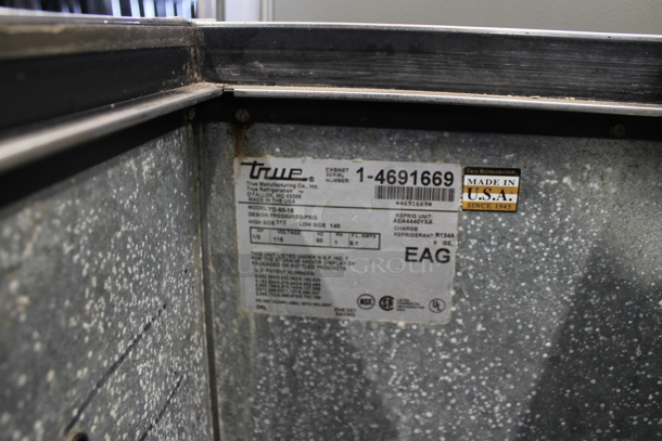 True TD-60-18 Stainless Steel Commercial Back Bar Bottle Cooler w/ 2 Sliding Lids. 115 Volts, 1 Phase. Tested and Working! - Image 4 of 5