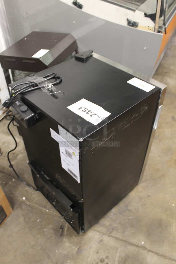 BRAND NEW SCRATCH AND DENT! Galaxy 177CRG3B Commercial Stainless Steel Electric Countertop Display Merchandiser Cooler With Polycoated Shelves And Black Cabinet. Includes Key. 110-120V. Tested And Working!  - Image 7 of 9
