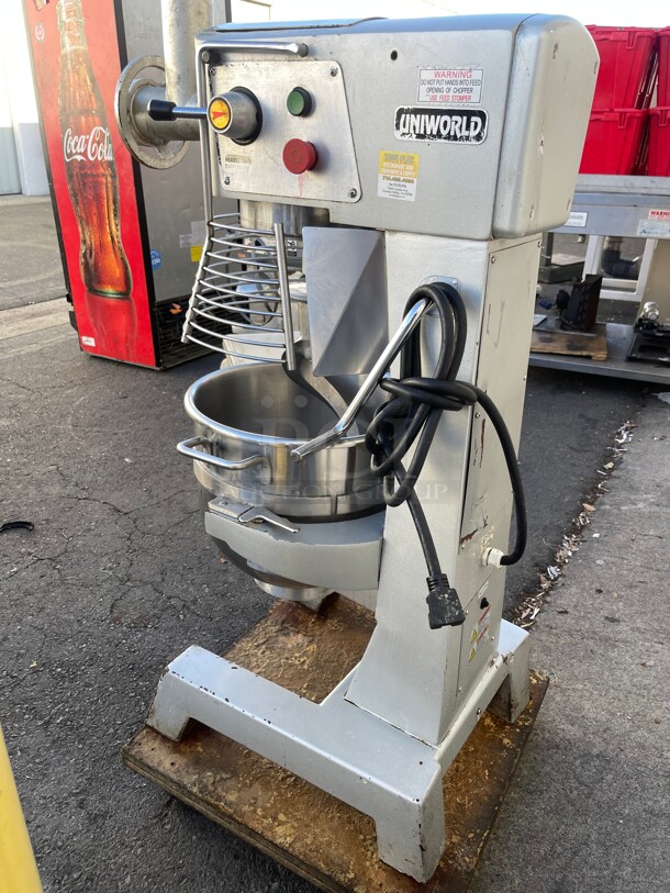 Uniworld UPM-30HLET Commercial Planetary Mixer Dough Mixer With Bowel Guard NSF 220 Volt 1 Phase - Image 7 of 9