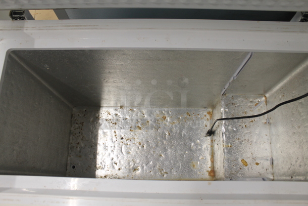 2015 Danby DCF071A3WDB Commercial Electric White Chest Freezer. 115V. Tested and Working! - Image 4 of 7