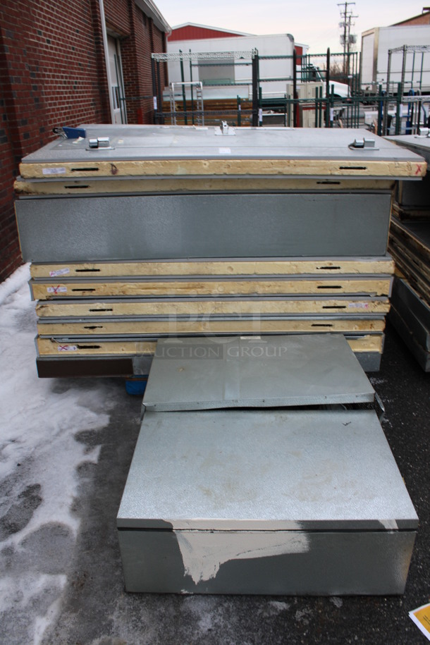 Norlake 6'x6'x6' SELF CONTAINED Walk In Freezer Box w/ Floor, Norlake Model CPF175DC-A Compressor and Copeland Model RS80C2E-CAV-101 Condenser. 208/230 Volts, 1 Phase. Gallery Picture Is Unit Before Disassembly - Image 2 of 10