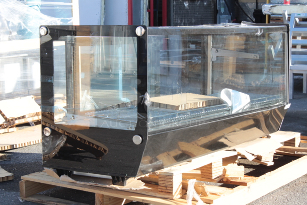 BRAND NEW SCRATCH & DENT! Avantco BCS-60-HC 60" Black Refrigerated Square Countertop Bakery Display Case with LED Lighting. S/N:1460202250091 TESTED. IN WORKING ORDER!!  Dent on the front right side. 60 x 22 3/8 x 27 - Image 3 of 10