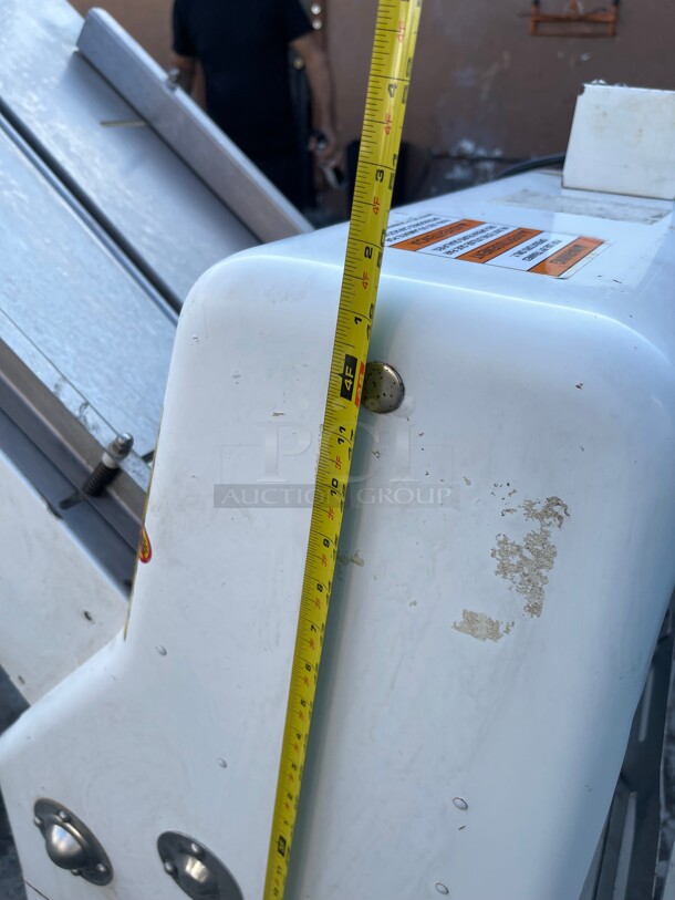 Nice! Oliver 797-N Gravity-Feed Commercial Bread Slicer w/ Last-Loaf Pusher, Gravity-Feed, 115 Volt Tested and Working! - Image 10 of 10