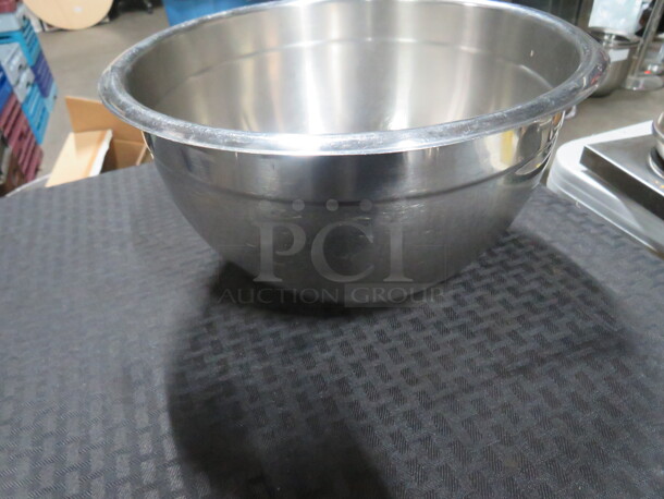 One 10.5 Inch  Stainless Steel Mixing Bowl. - Image 1 of 1