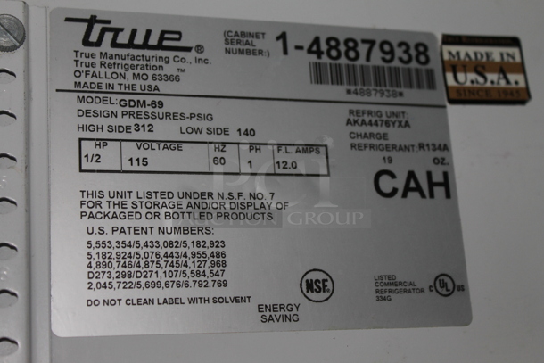 True GDM-69 Metal Commercial 3 Door Reach In Cooler Merchandiser w/ Poly Coated Racks. 115 Volts, 1 Phase. Tested and Does Not Power On - Image 4 of 6