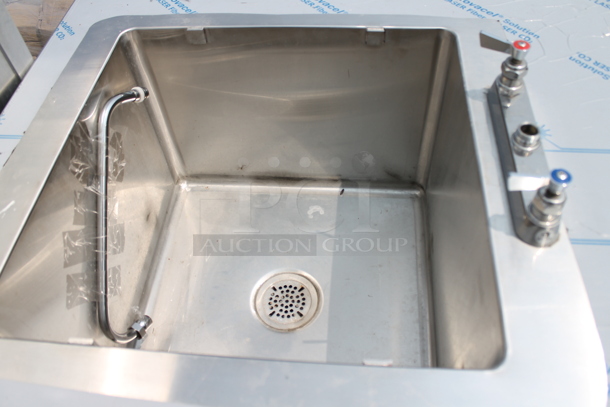 BRAND NEW SCRATCH AND DENT! Stainless Steel Commercial Table w. Bay and Under Shelf. - Image 3 of 5