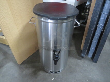 One Bunn Tea Satellite With Spigot And Lid.