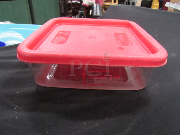 2 Quart Food Storage Container With lid. 2XBID