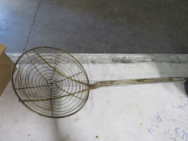 One Deep Fry Scoop. - Image 1 of 1