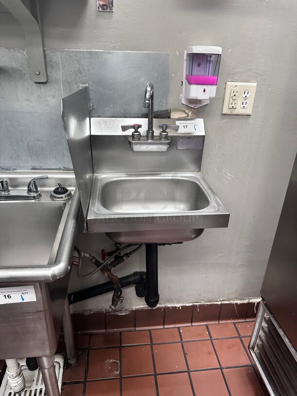 Clean! Commercial Stainless Steel and Sink NSF Buyer Must Remove! - Image 4 of 4