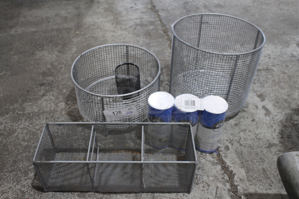 ALL ONE MONEY! Lot of Various Items Including Baskets - Image 1 of 4