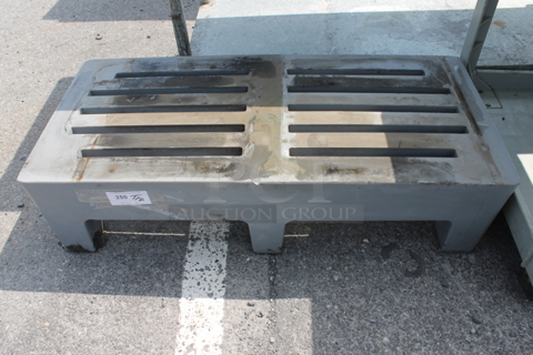 Gray Poly Dunnage Rack.
