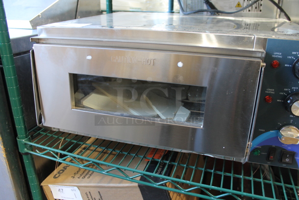 BRAND NEW SCRATCH AND DENT! 2023 Hoocoo CMO-1 Stainless Steel Commercial Countertop Electric Powered Pizza Oven w/ Broken Cooking Stone. 120 Volts, 1 Phase. Tested and Working! - Image 3 of 5