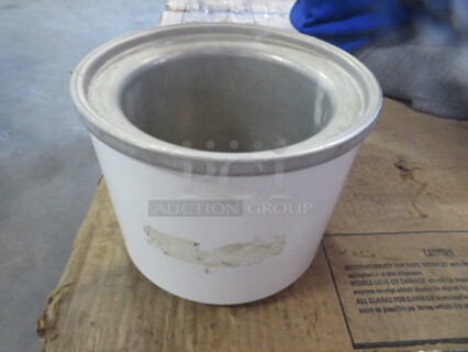 One 1.5 Quart Holder.