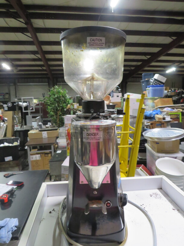 One Working Mazzer Luigi Sri Espresso Grinder. Model# Major Electronic. 120 Volt. 8X12X24.5. $2320.00 - Image 1 of 2