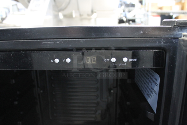 Electrolux FFBC4622QS-1 Stainless Steel Cooler Merchandiser. 115 Volts, 1 Phase. Tested and Working! - Image 6 of 8